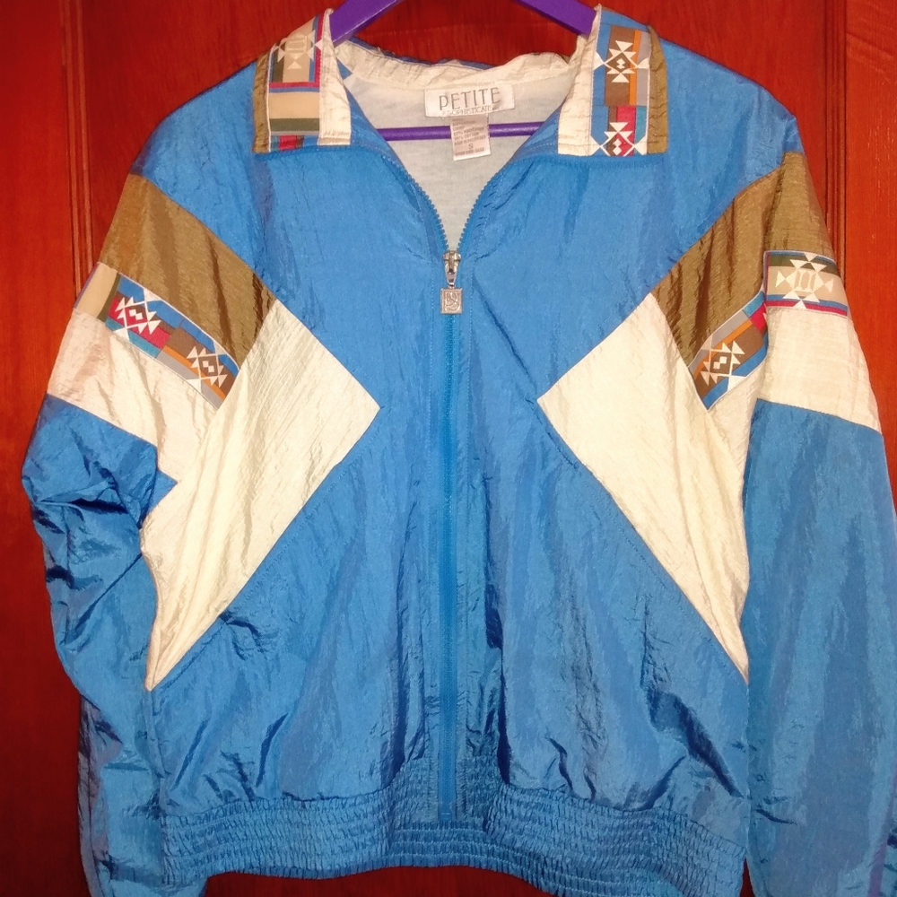 Vintage 90's windbreaker 💙